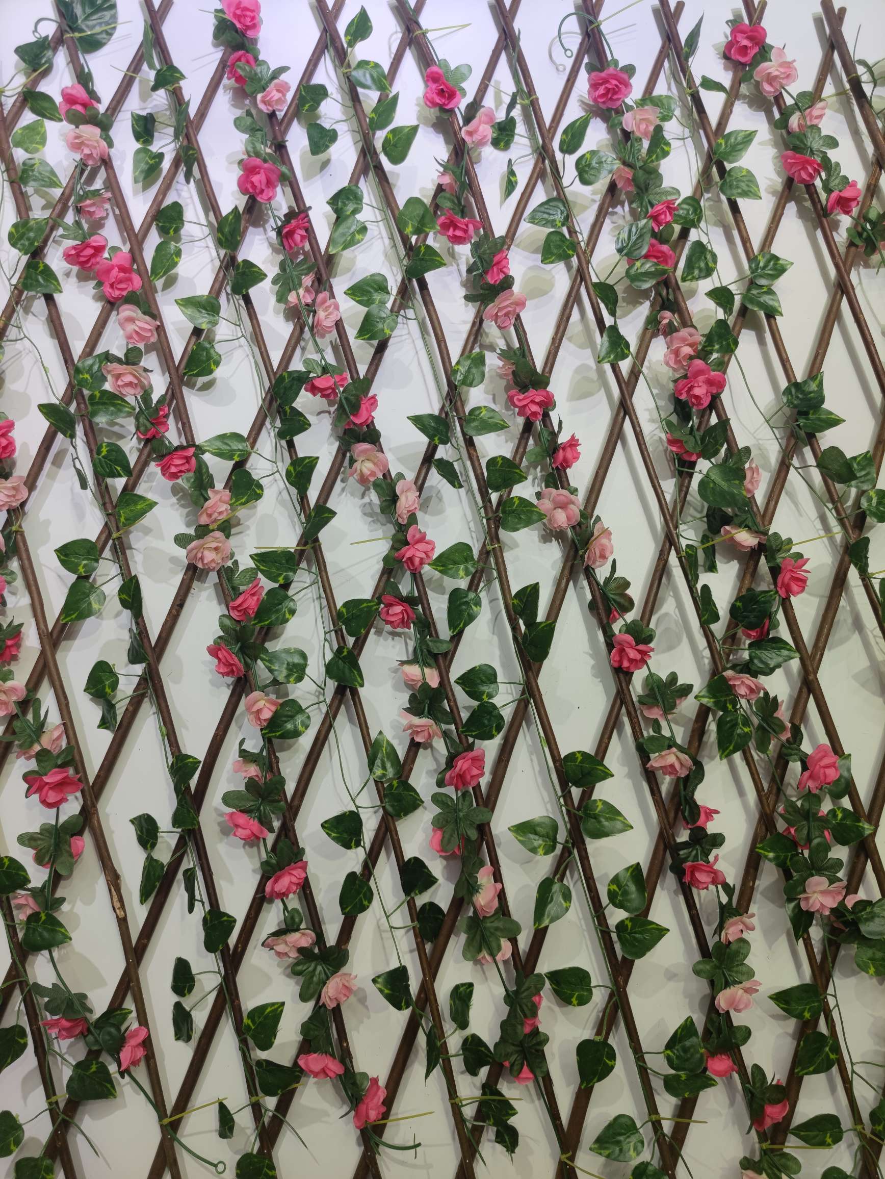 Artificial fence, leaf wood fence, retractable fence, artificial plant wall, garden and courtyard decorative guardrail manufacturer wholesale Item Picture