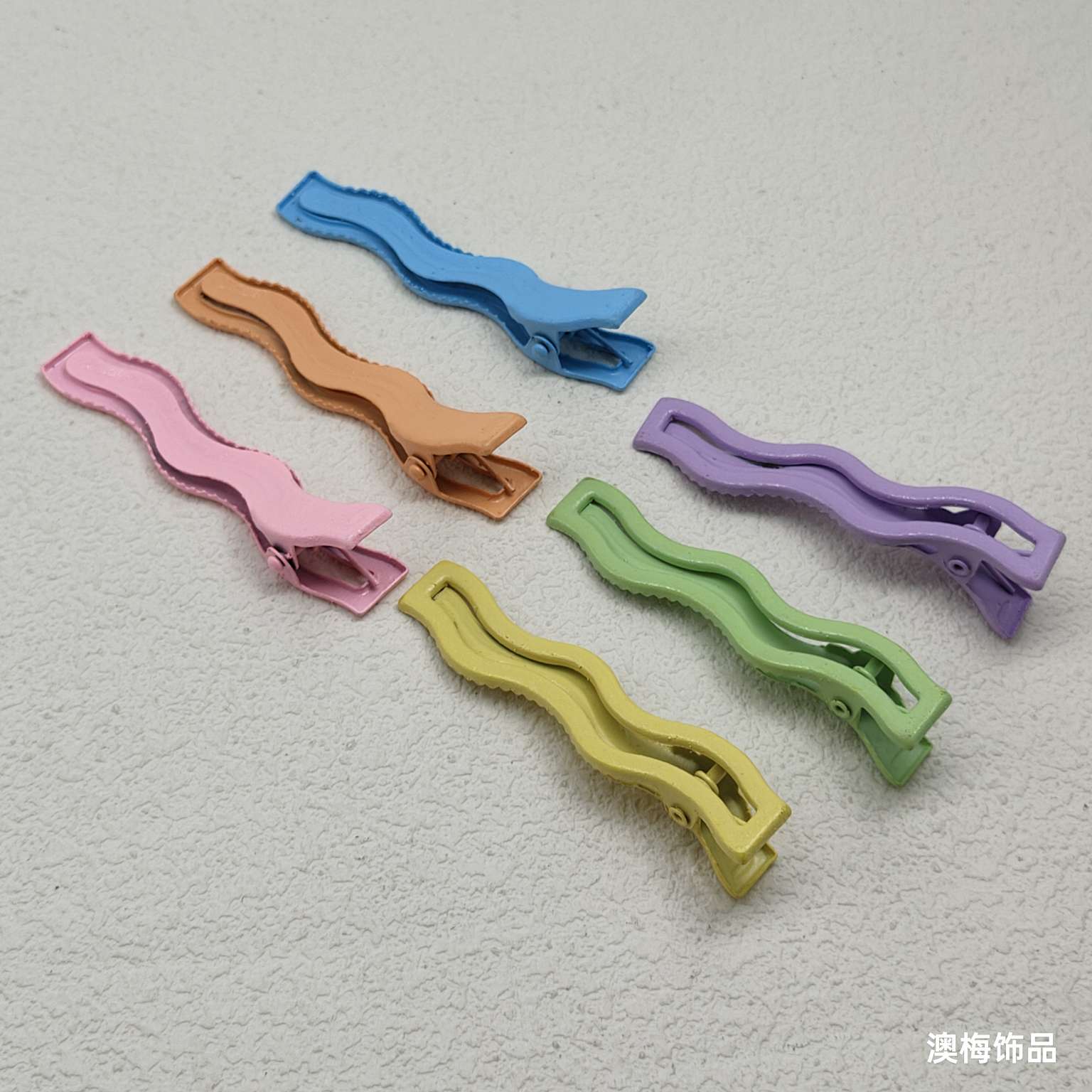 New Korean version simple and cute children's matte macaron-colored duckbill clip, fringe clip, sweet and elegant set, wave clip Application Scenario