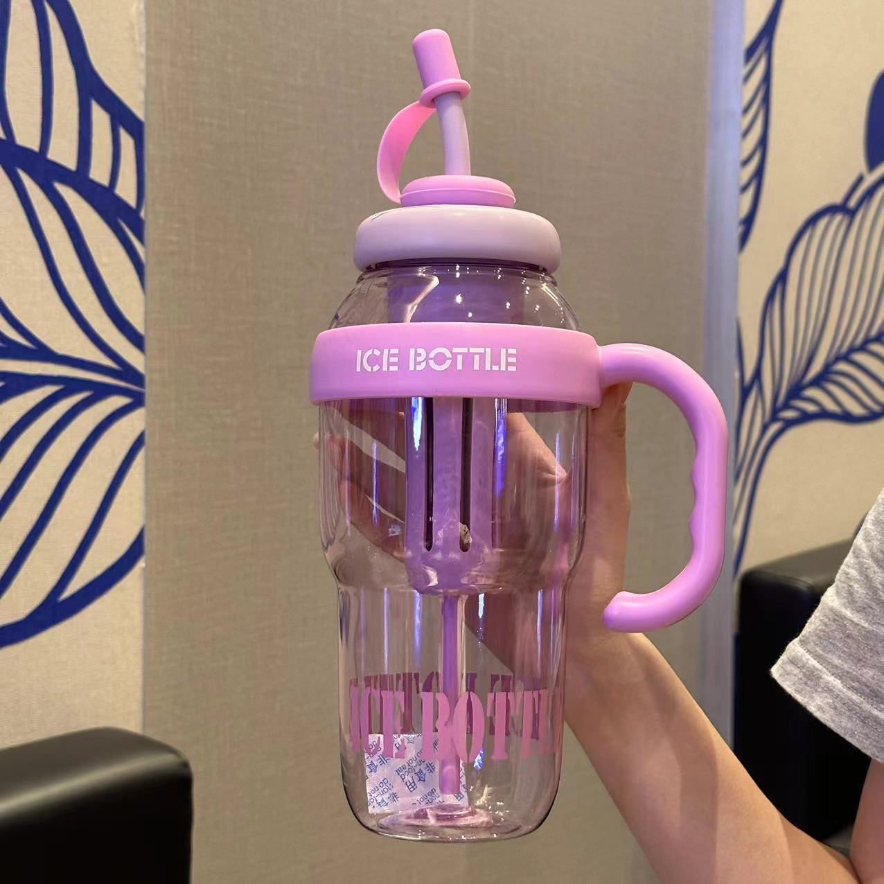 A32-AX-2108 New Giant summer handle plastic cup, large-capacity ice cube cup, high-temperature resistant straw cup details Picture