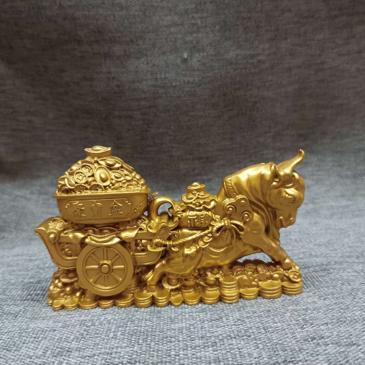 Metal handicrafts, tourist souvenirs, horse-drawn treasure basins, horse-drawn wealth accumulation, horse-drawn good fortune, wealth-attracting bags, horse-drawn treasure basins, gold ingots, coins, copper coins, five emperor coins, wealth-attracting and wealth-gathering good luck ornaments, golden sand gold home decorations and ornaments detail image 4