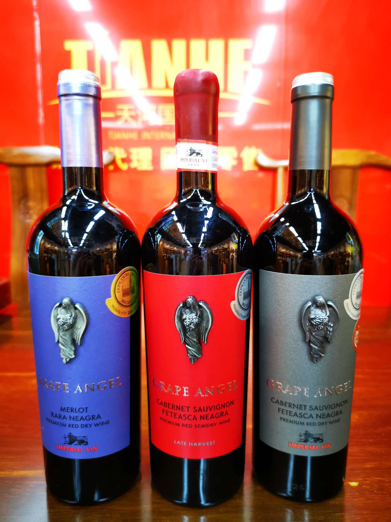 Porcelain Angel Series Dry Red wine