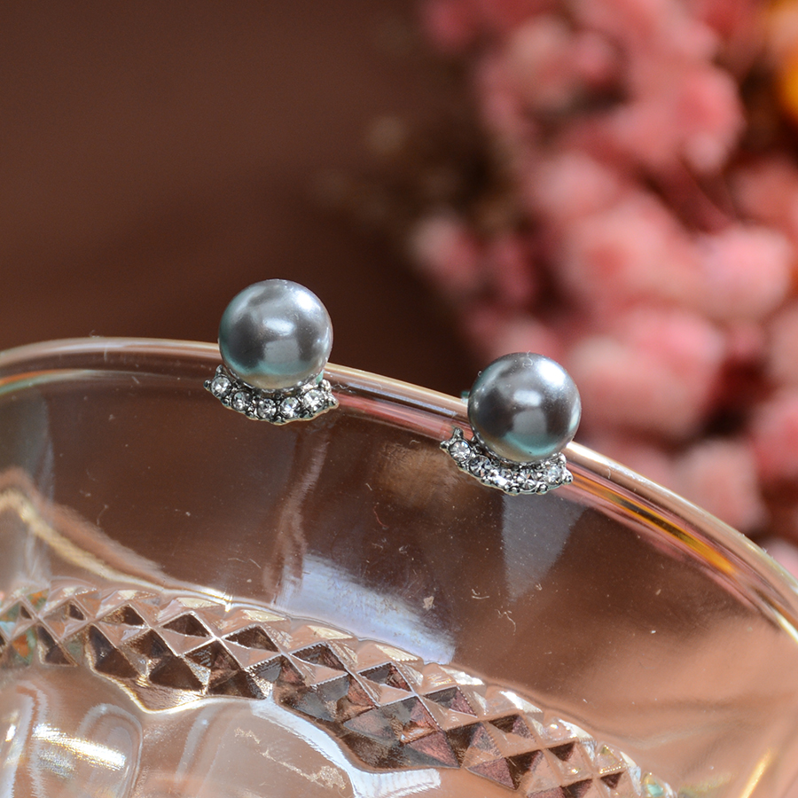 网红爆款925银针耳钉简约珍珠钻耳环女饰品配货地摊个性时尚女气质小众耳饰网红详情图4