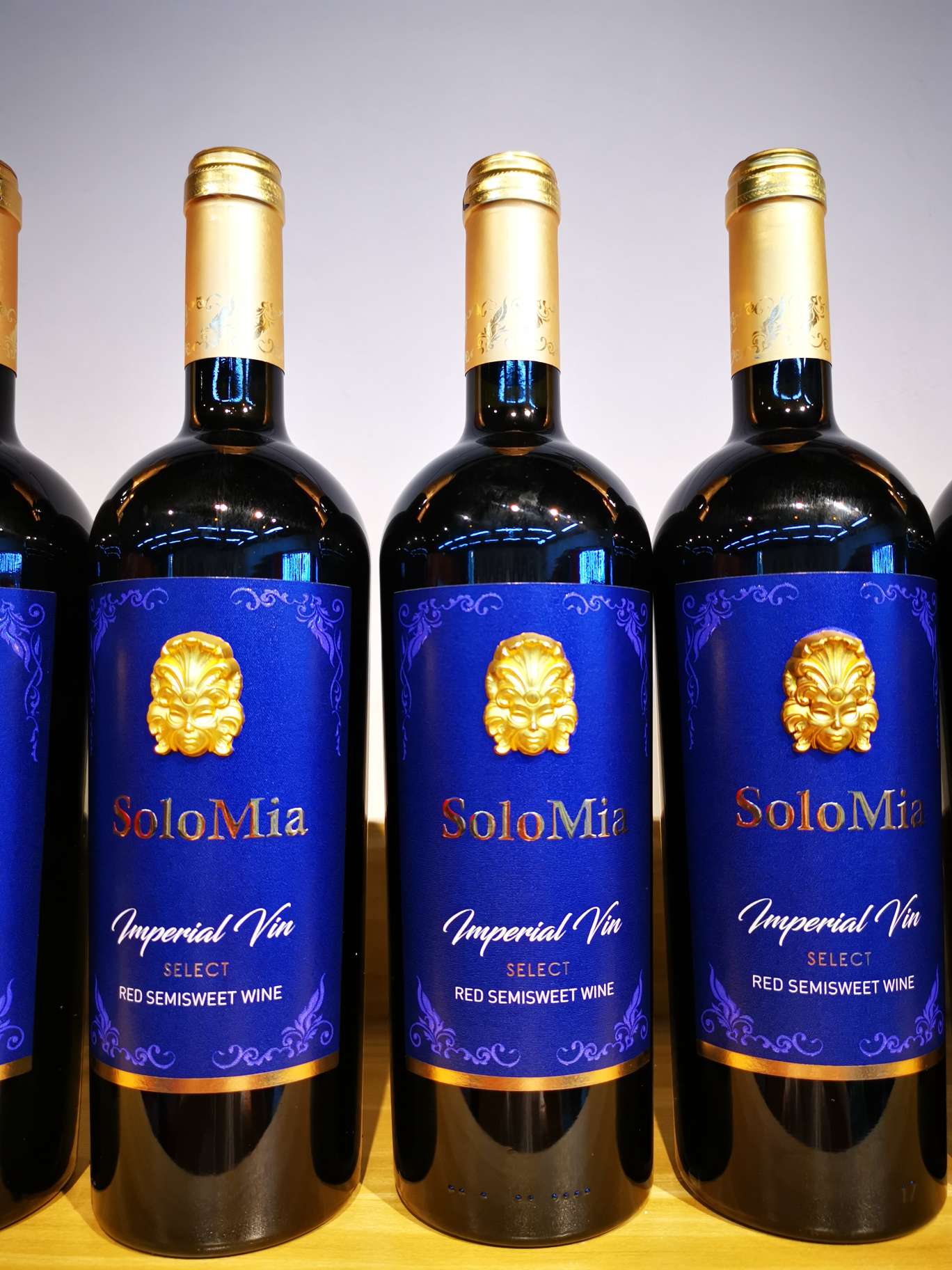 Soramia semi-sweet Red wine