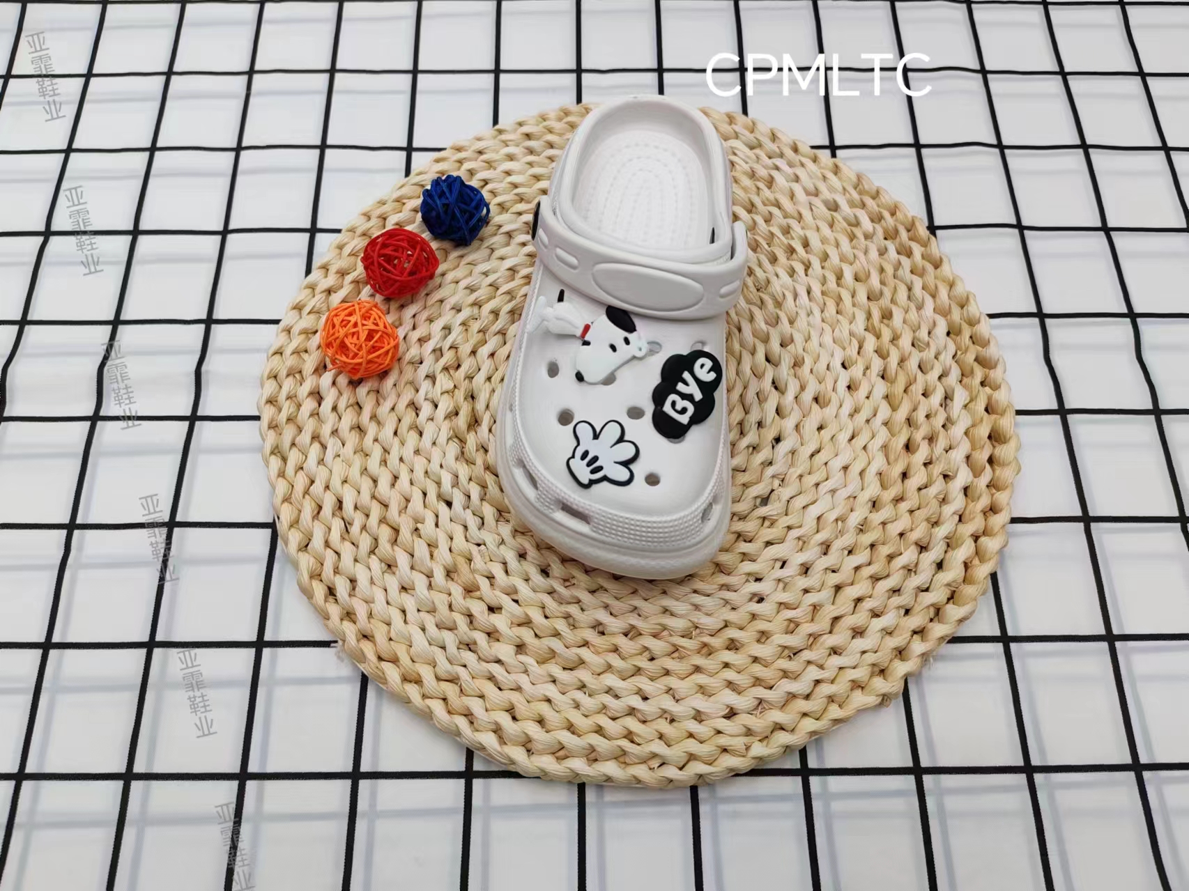 Cute cartoon outerwear crocs for summer