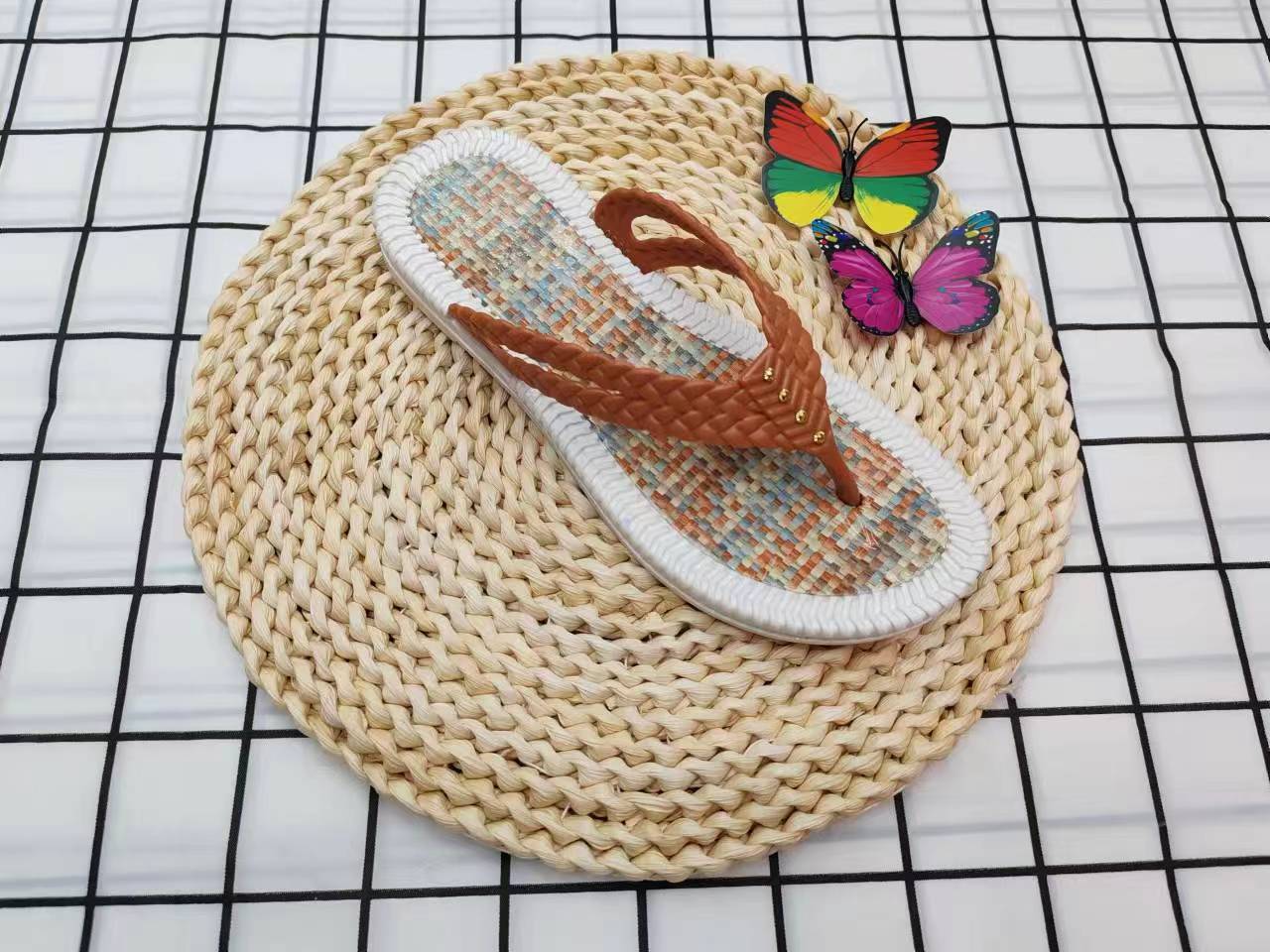 Summer fashion soft-soled flip-flops details Picture