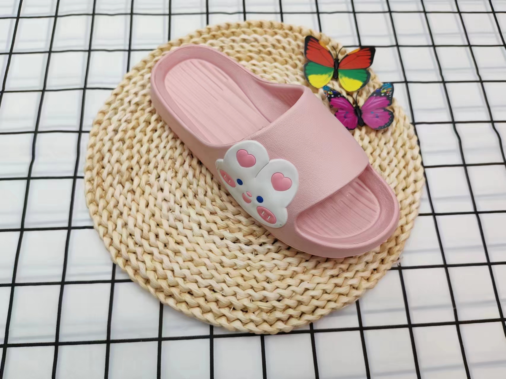 Cute summer outerwear flip-flops details Picture
