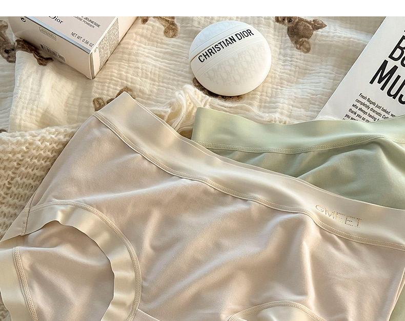 莫代尔柔软蚕丝 内裤软糯中腰高弹舒适亲肤四季包臀女士三角裤女士内裤详情8