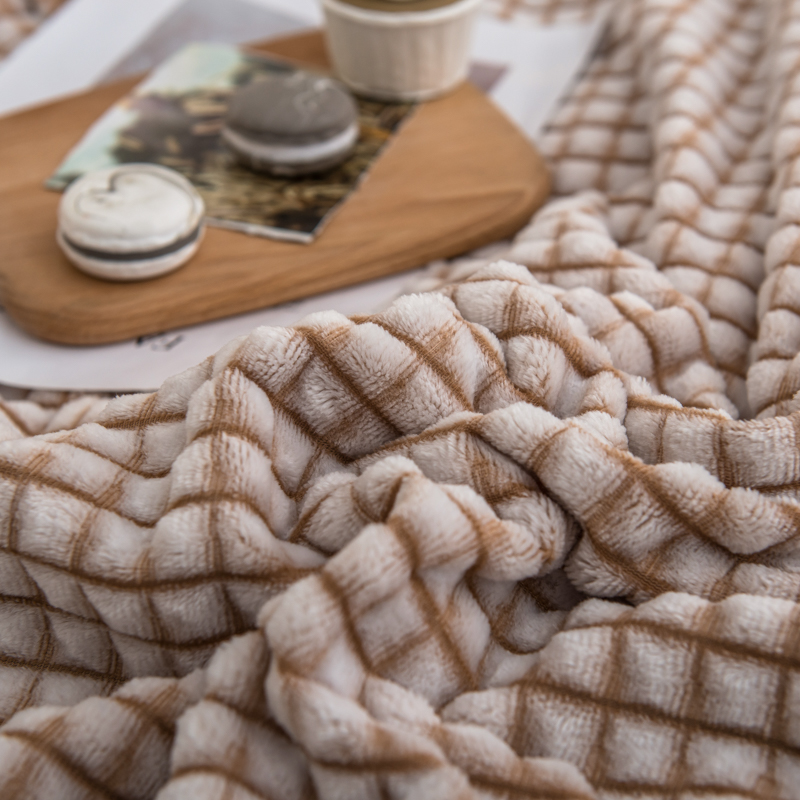 Milk wool, striped and cut, snowflake wool blanket, DB home textile blanket, flannel blanket, double-sided wool, air conditioning blanket, warm wool Item Picture