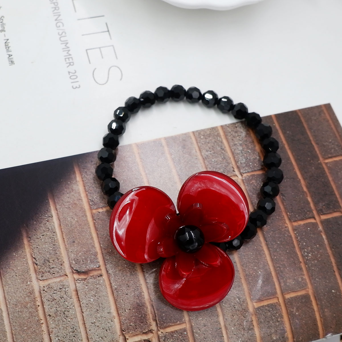 A Set Of Exaggerated Black And Red Flower Bracelet Black Crystal Bead Bracelet Women's Daily Matching Bracelet Jewelry details Picture