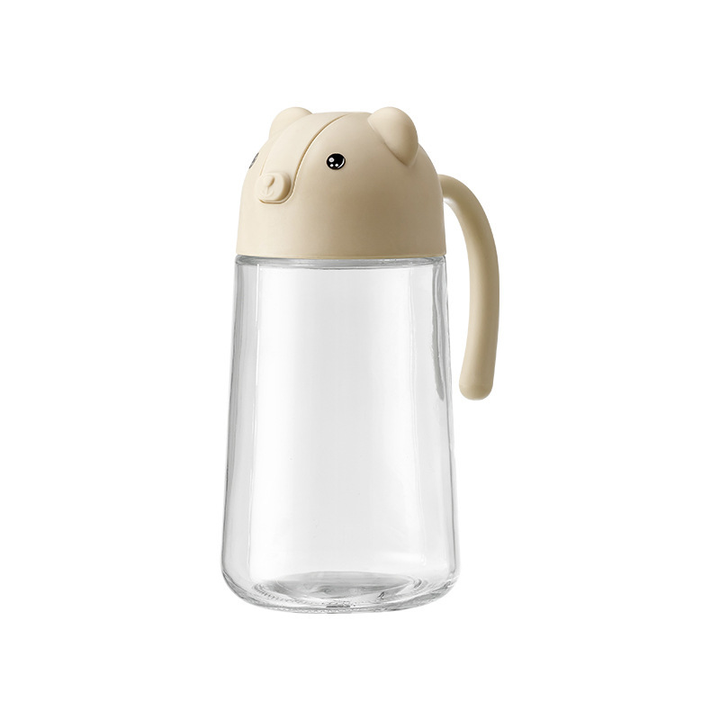 C89- Little Bear Oil Pot Glass Automatic Opening and closing, no oil sticking, leak-proof, household food-grade kitchen seasoning bottle, vinegar pot, oil pot Application Scenario