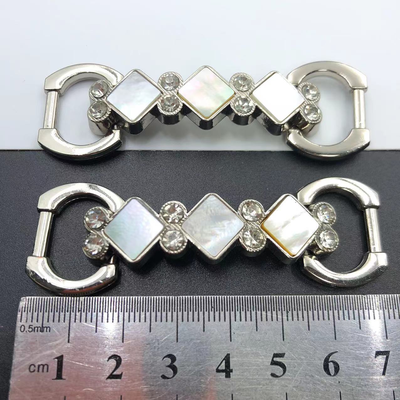 封边条pvc/鞋垫女夏季舒适/鞋饰/洞洞鞋鞋扣/毛线花白底实物图