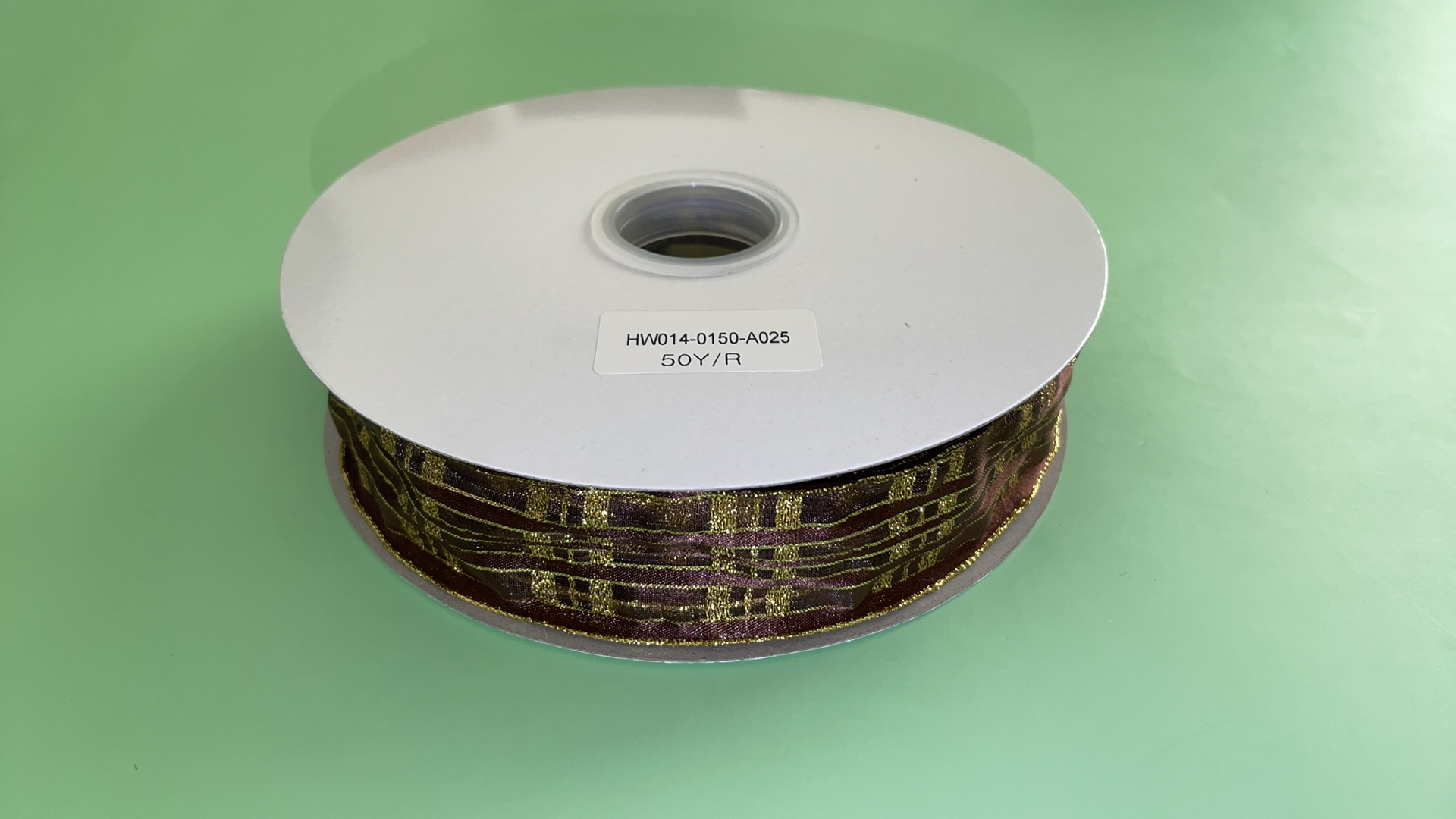 Item No. : HW014-0150-A001 Christmas Supplies Gift Packaging Decoration DIY Christmas Gold Plain Satin Checkered Gauze Ribbon # Red Christmas Webbing 3.8cm Item Picture