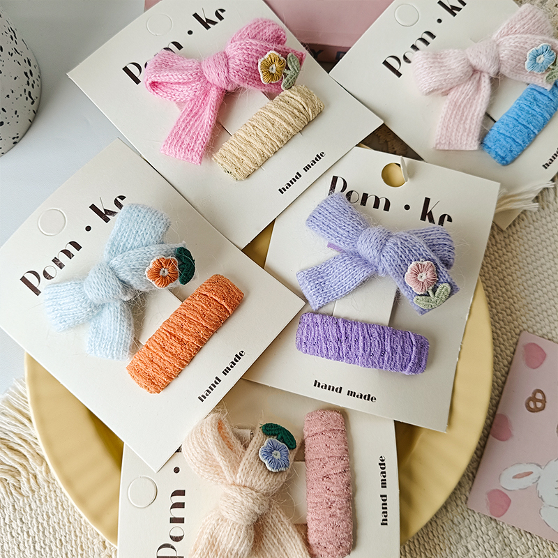 New sweet and cute chanel-style bow, flower-embroidered hair clips, children's fabric, girls' fringe, seaside clips, BB clips Application Scenario