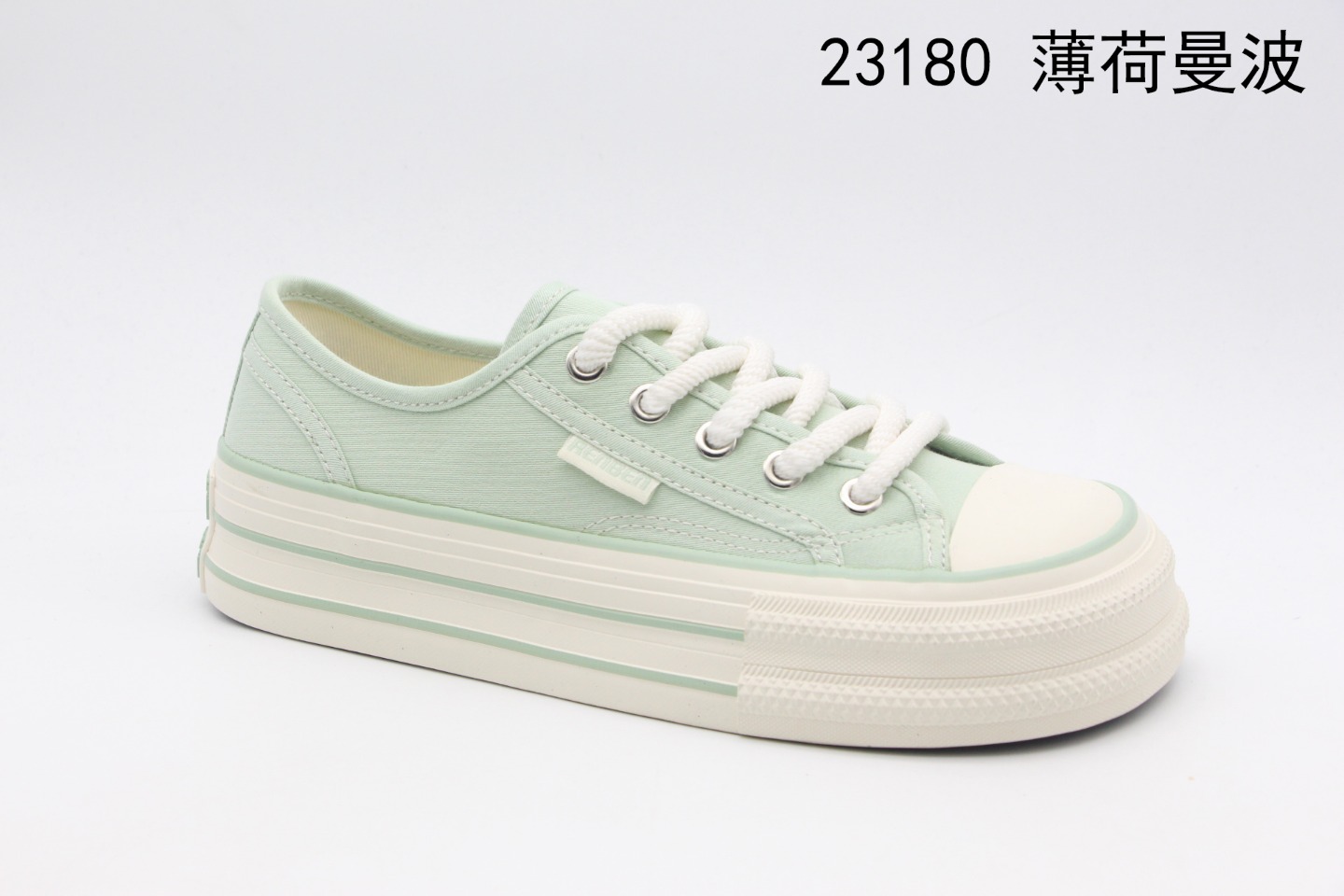 Women's Canvas Shoes 23180 Application Scenario