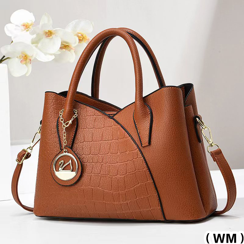 Meifang Bags, Yiding Bag Industry, women's handbags, single-shoulder bags, high-end, large-capacity, fashionable handbags Application Scenario