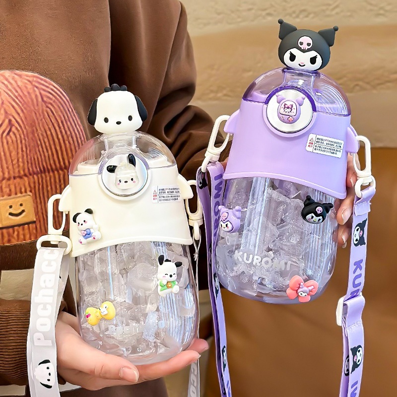 The new J63-125 high-appearanceess-level violent bear cup is a cute plastic straw water cup for summer that is popular among Japanese students