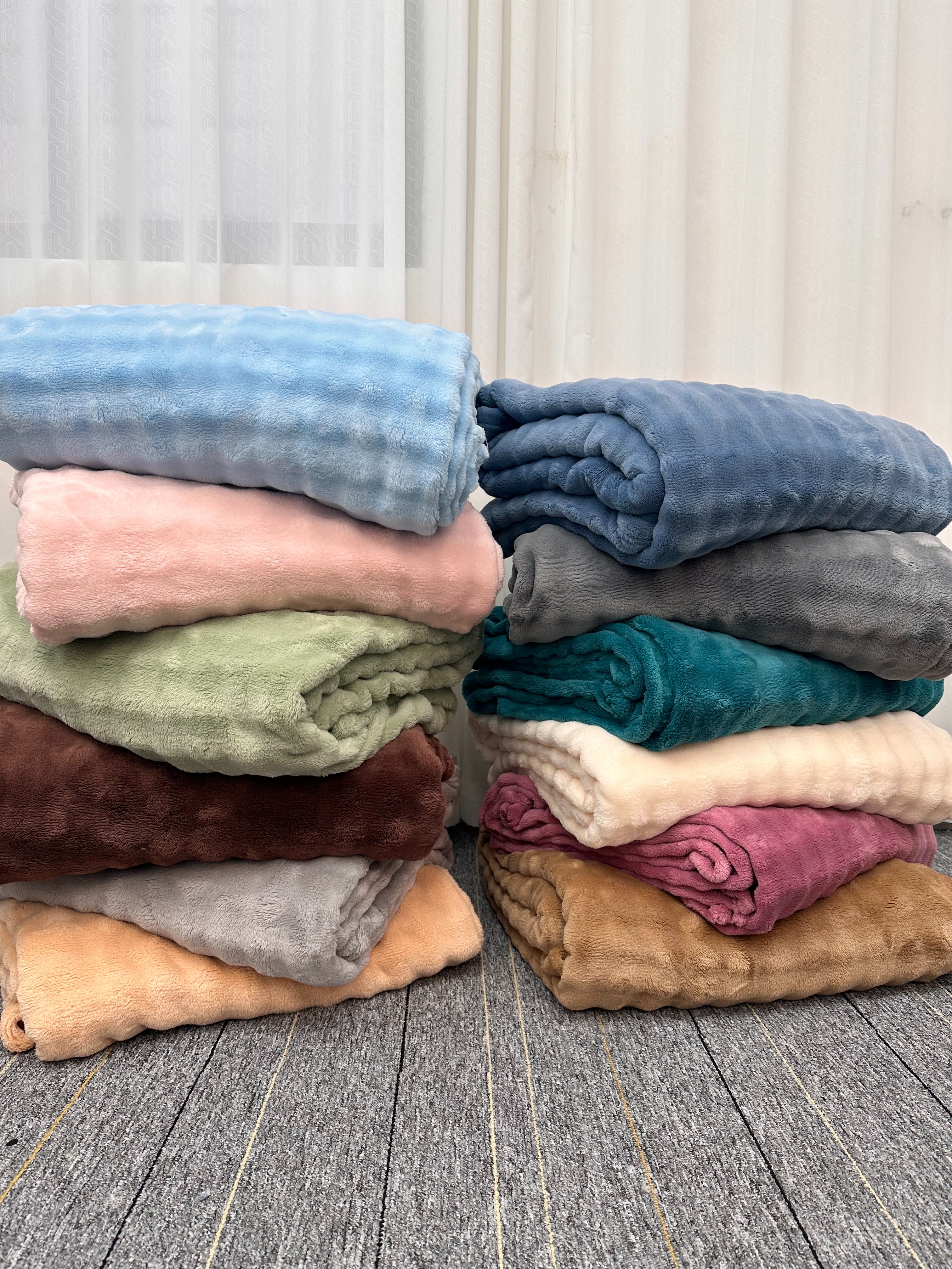 Double-sided bubble flannel milk fleece fabric, double-sided fleece blanket fabric, DB home textile fleece Application Scenario