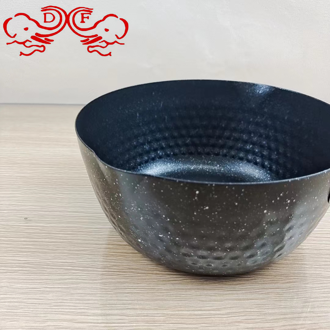 DF99425 Household Japanese-style tourmaline snow flat pot, snowflake pot, instant noodle pot, induction cooker, small milk pot, small soup pot, DF TRADINGHOUSE Application Scenario