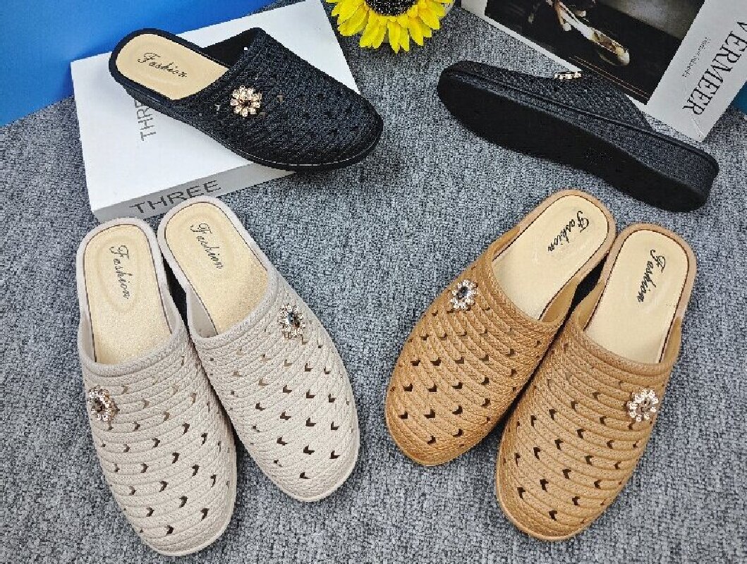 New summer fashion and comfortable sandals for women in foreign trade, breathable and comfortable for women to wear on the beach Specification image