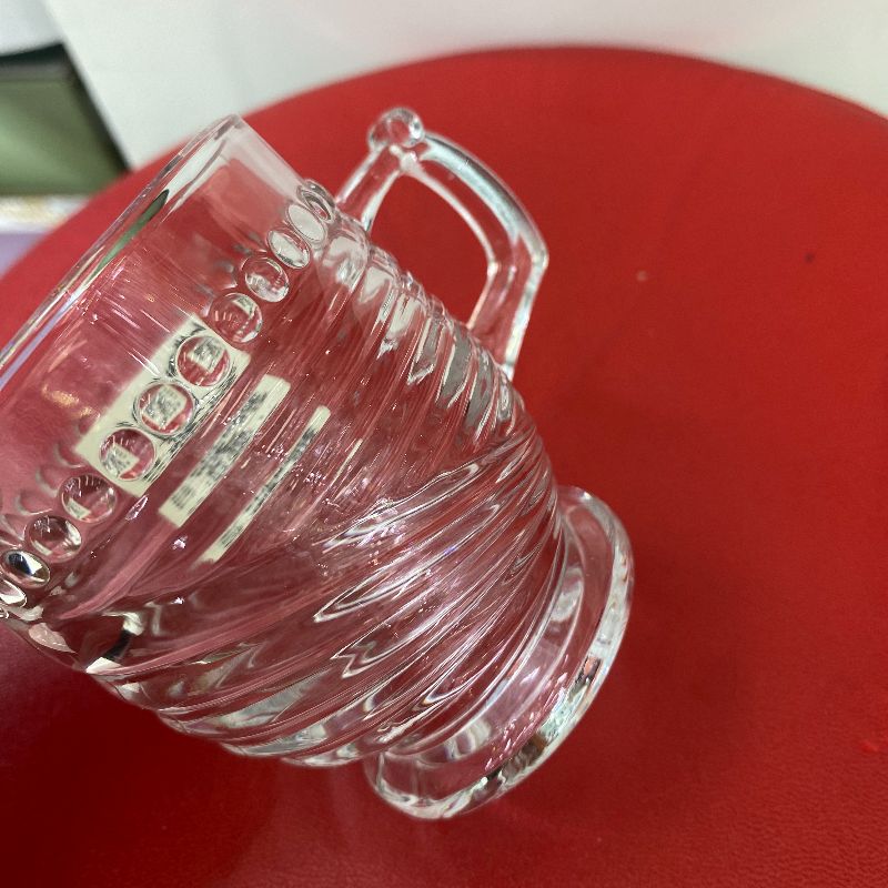 玻璃杯实物图