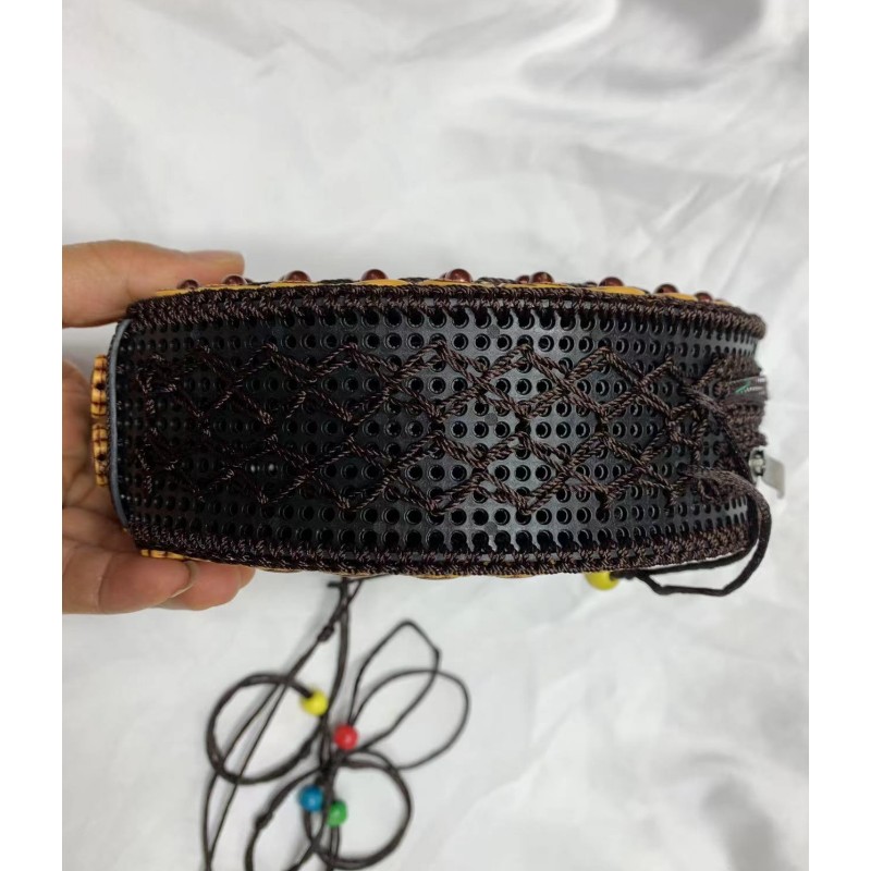 Large round coconut shell handcrafted beaded women's buns with ethnic style characteristics, hollowed-out coconut shell diagonal cross buns in stock Specification image