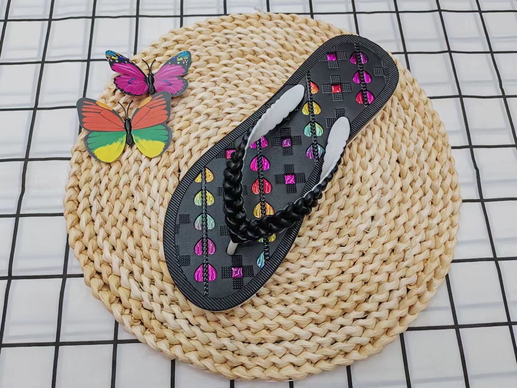 Summer fashion outerwear colorful heart-shaped flip-flops details Picture