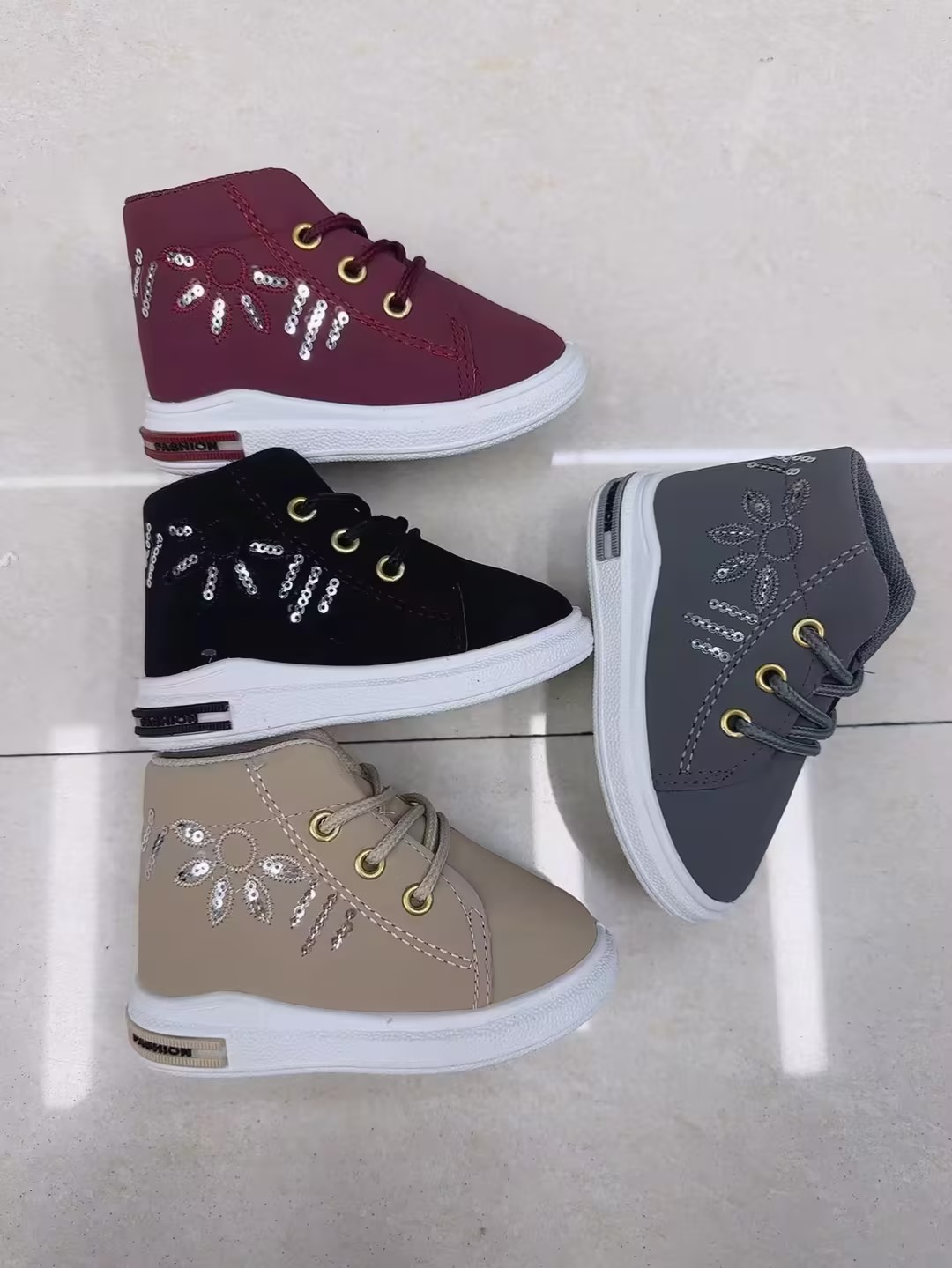 童鞋运动鞋小孩户外登山鞋 库存处理 透气耐磨防滑鞋子童鞋 舒适轻便健康成长