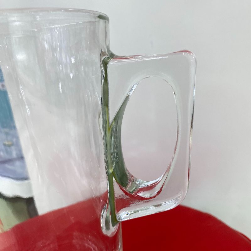 玻璃杯实物图