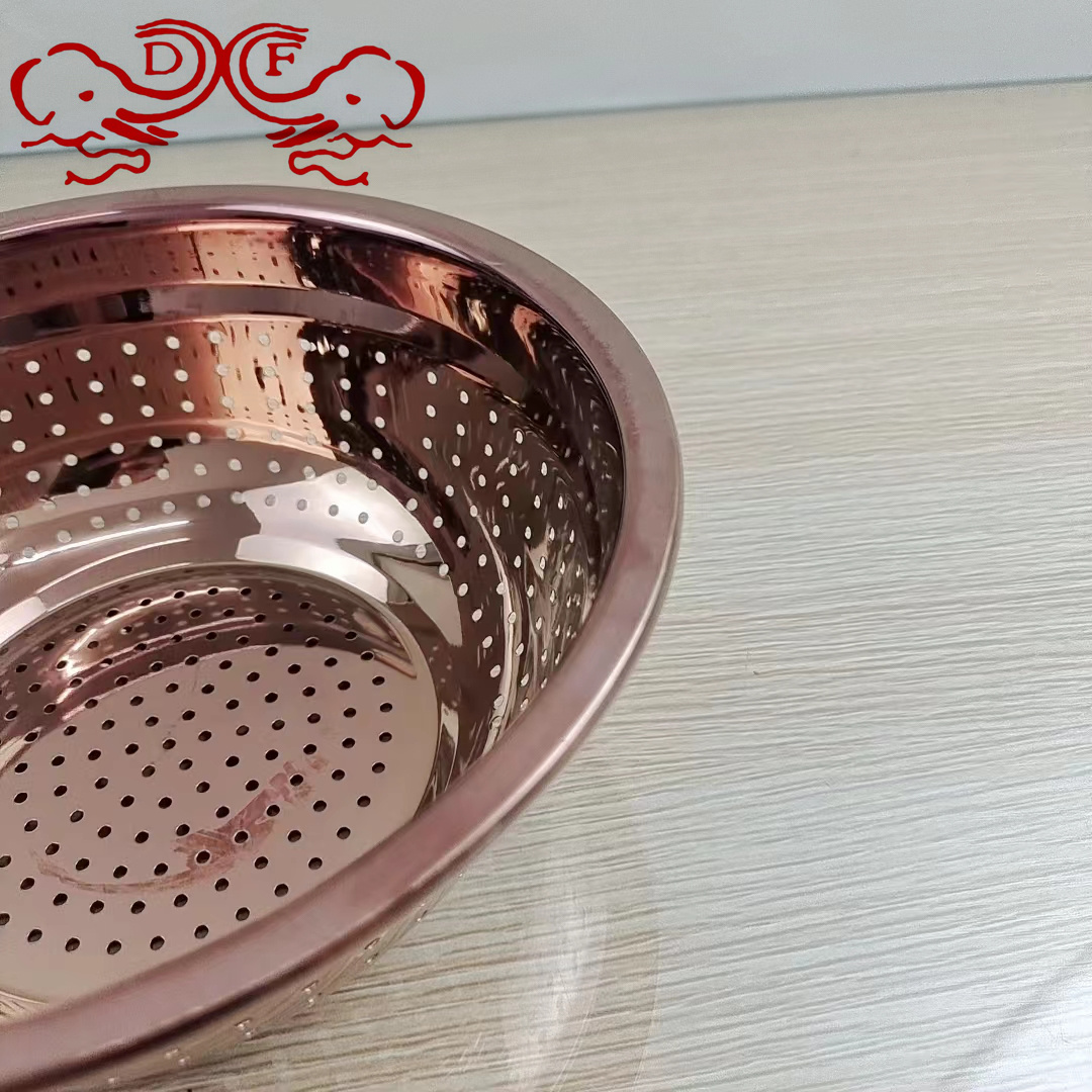 DF68098 thickened stainless steel rice sieve drainage basin, multi-hole basket, vegetable washing basin, rice washing basin, leaky basin, round DF TRADINGHOUSE Application Scenario