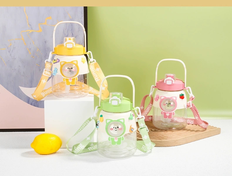 H164-HY090 Children's large-belted Cup Space Capsule Cartoon large-capacity sealed student water cup Portable and cute water cup detail image 10