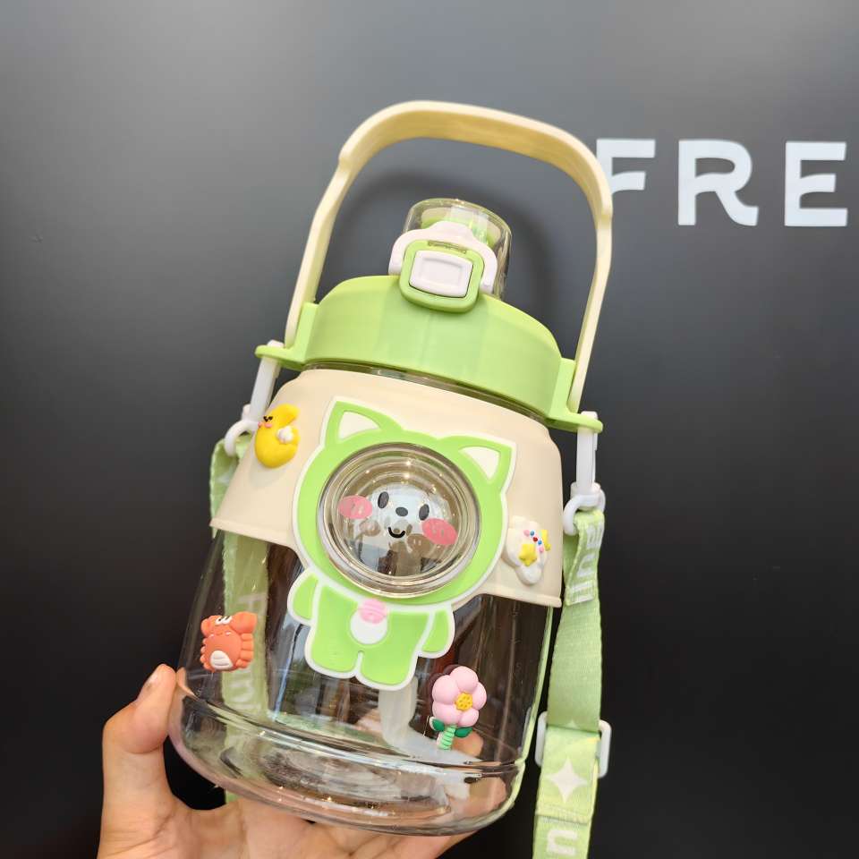 H164-HY090 Children's large-belted Cup Space Capsule Cartoon large-capacity sealed student water cup Portable and cute water cup Specification image