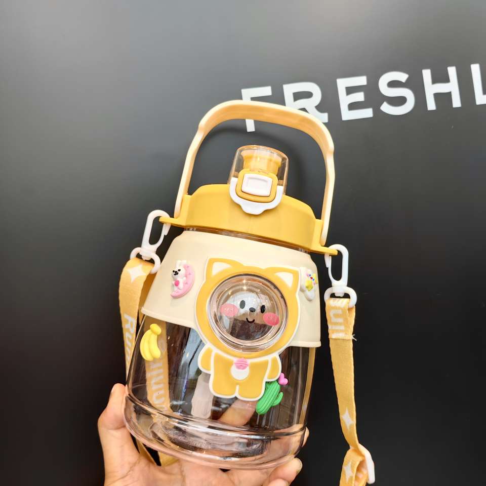 H164-HY090 Children's large-belted Cup Space Capsule Cartoon large-capacity sealed student water cup Portable and cute water cup details Picture