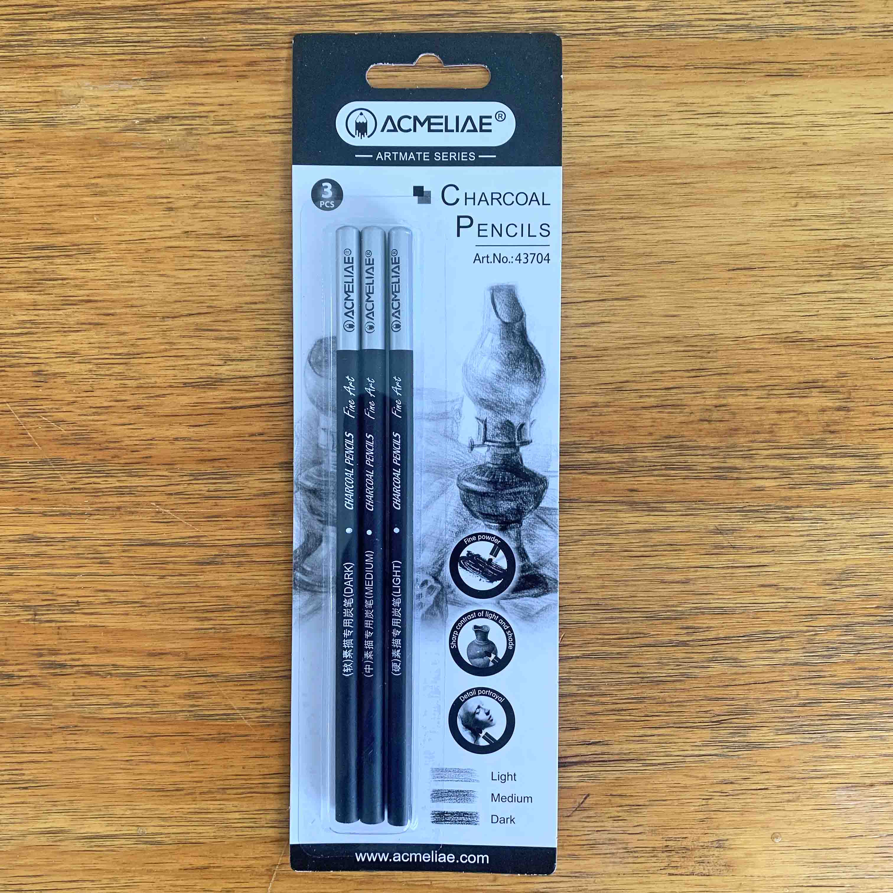 ACMELIAE Three Charcoal Pencils (Light/Medium/Dark) full figure