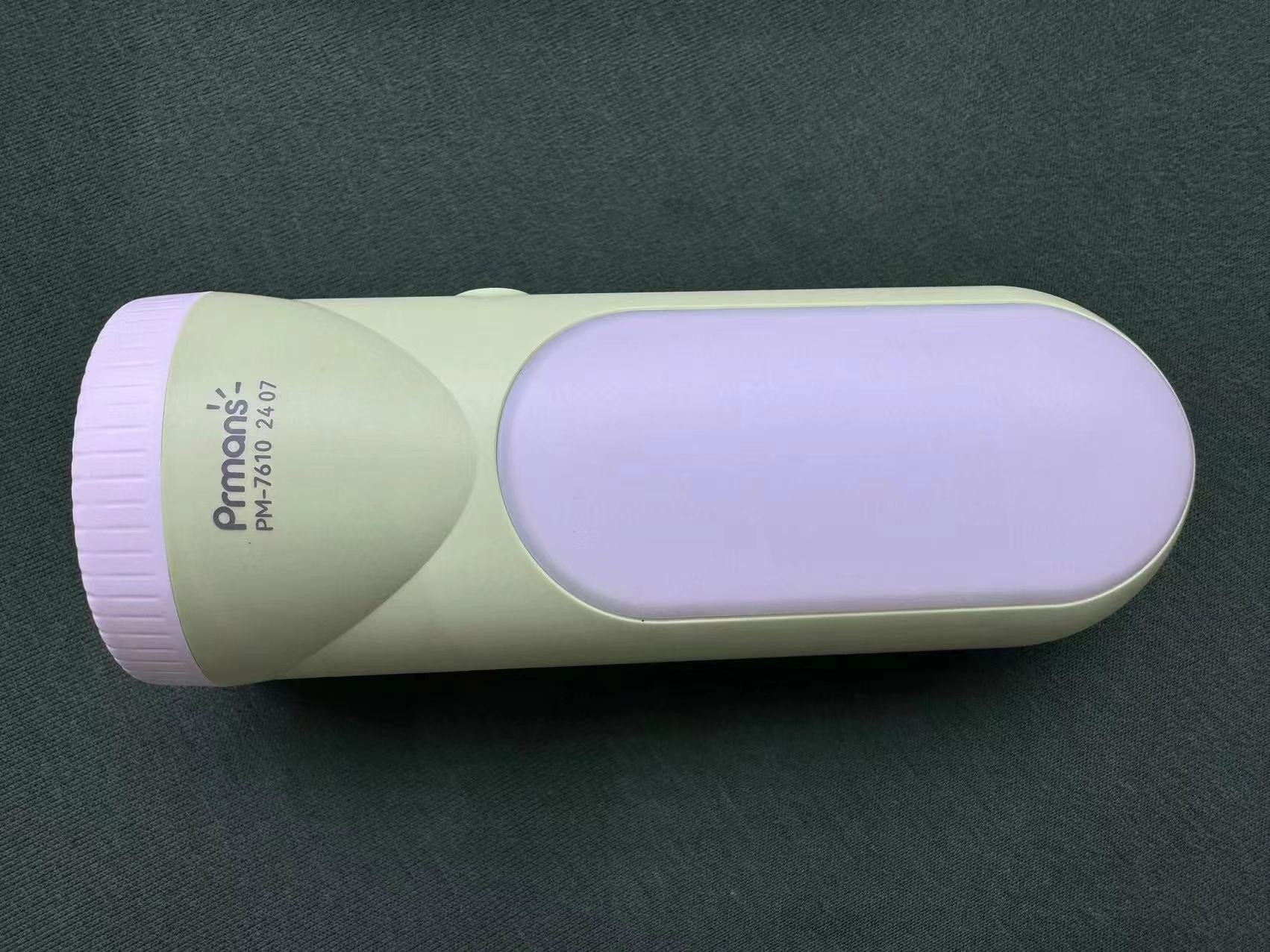 New handheld LED flashlight
