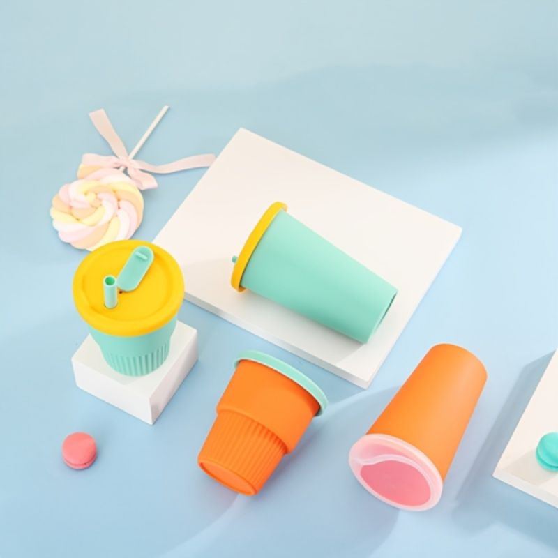 Children's simple food-grade silicone straw cup with high appearance level, leak-proof, shock-proof and heat-resistant