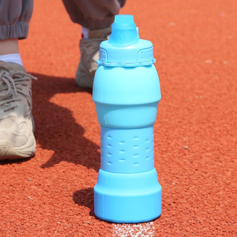 Food-grade silicone water bottle for sports, portable folding water cup for outdoor mountain climbing and cycling Application Scenario