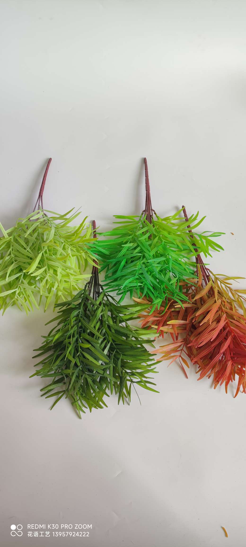 25 plastic oil paint vanilla leaves, wedding hall ceiling green plants, artificial grass, path flower rows, artificial flowers and artificial leaves detail image 6