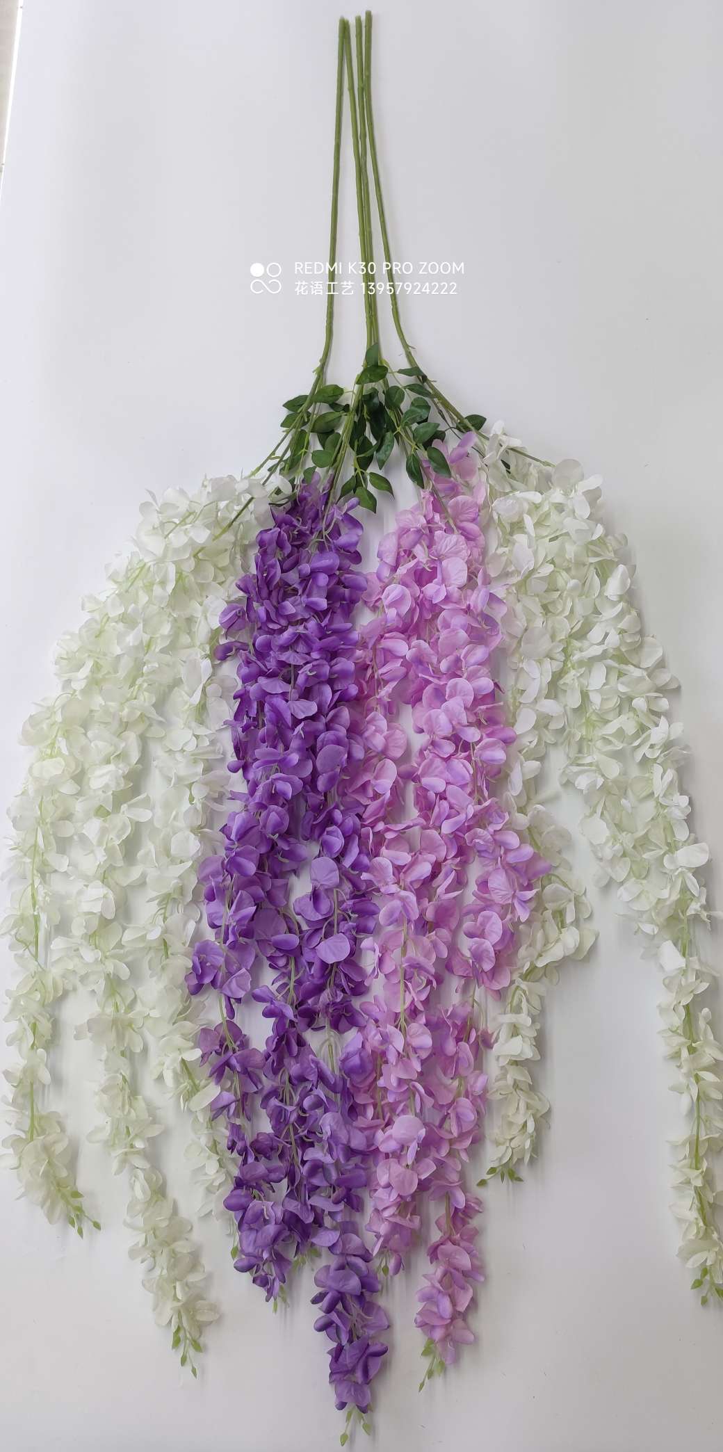 25 plastic oil paint vanilla leaves, wedding hall ceiling green plants, artificial grass, path flower rows, artificial flowers and artificial leaves Application Scenario