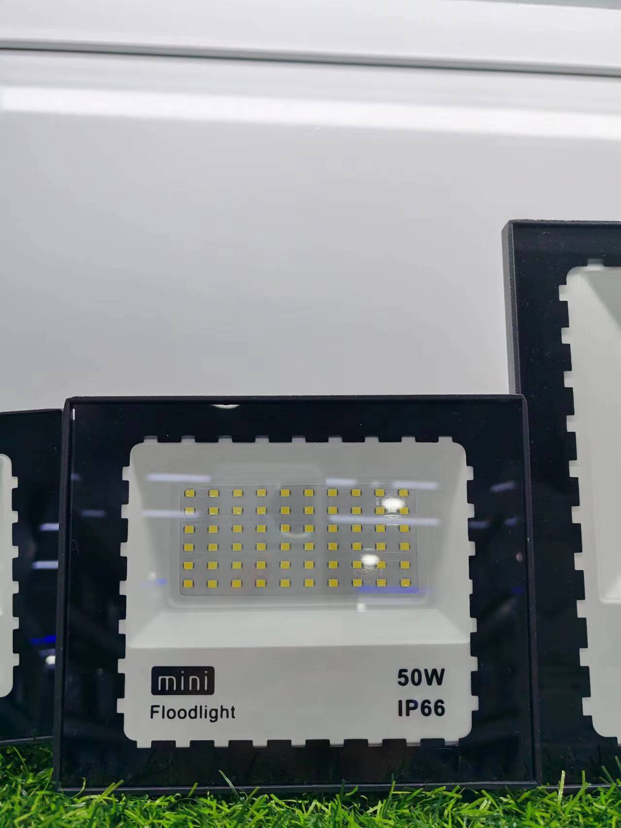 跨境热销迷你mini款投光灯50W 插电家用节能 工厂直销 防水乡村户外 details Picture