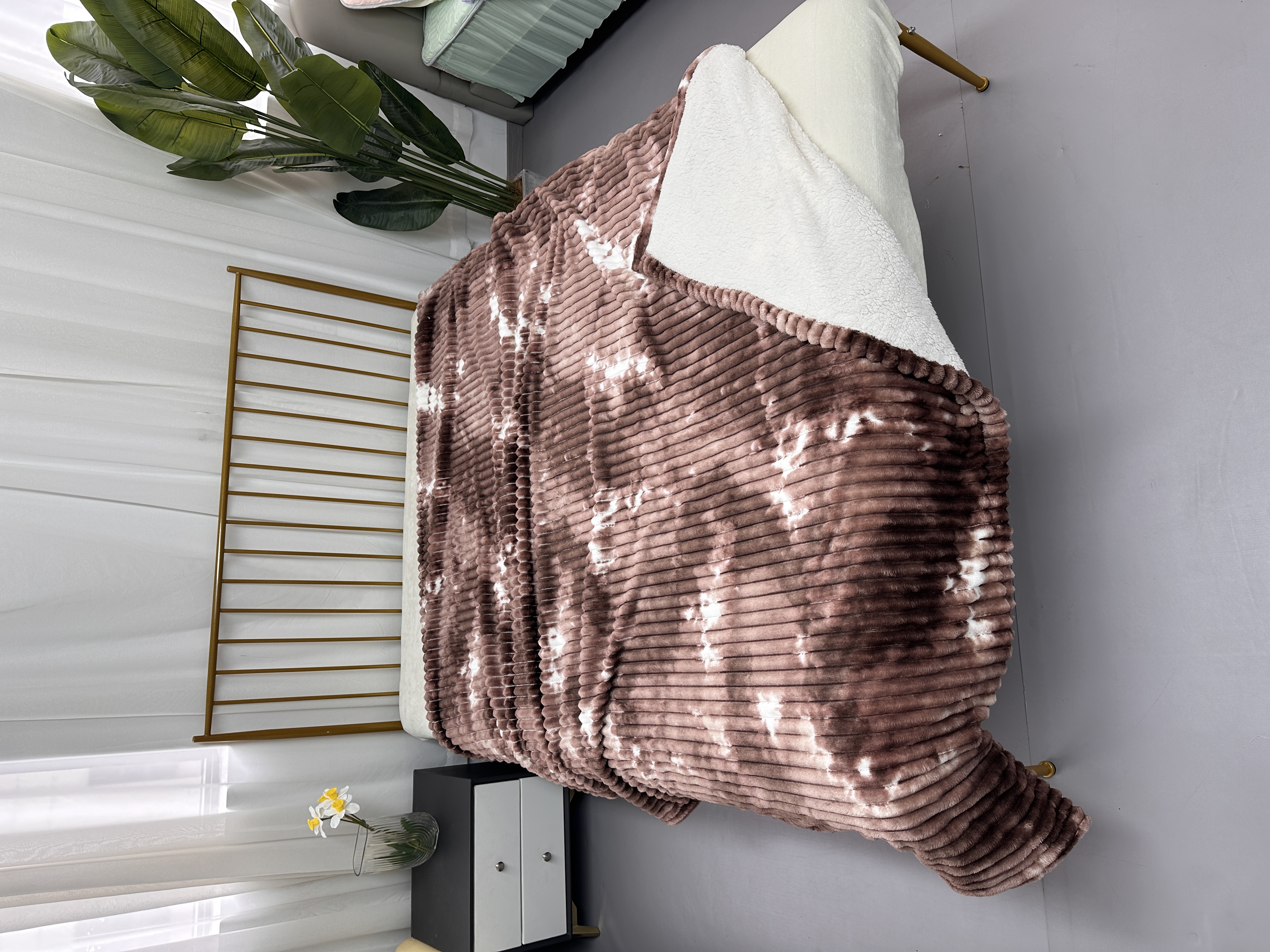 毛毯/提花毛毯/法兰绒/办公室午睡毯/毛毯提花产品图