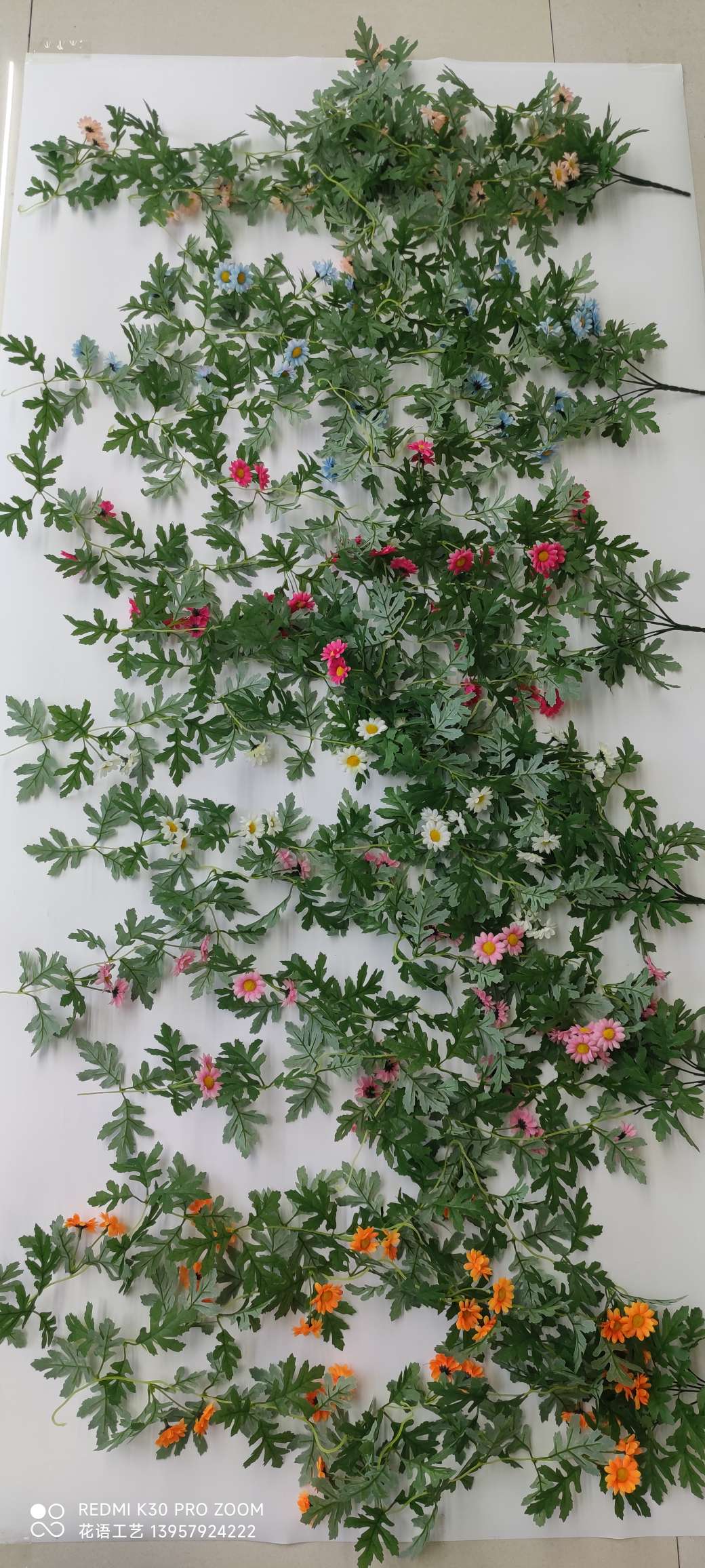 25 plastic oil paint vanilla leaves, wedding hall ceiling green plants, artificial grass, path flower rows, artificial flowers and artificial leaves detail image 4