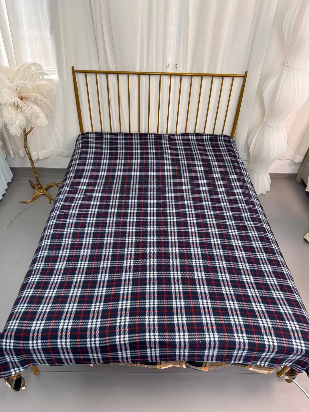 Factory wholesale flannel printed checkered velvet blankets, casual blankets, sofa blankets, nap shawl blankets, DB home textile velvet flannel blankets Application Scenario