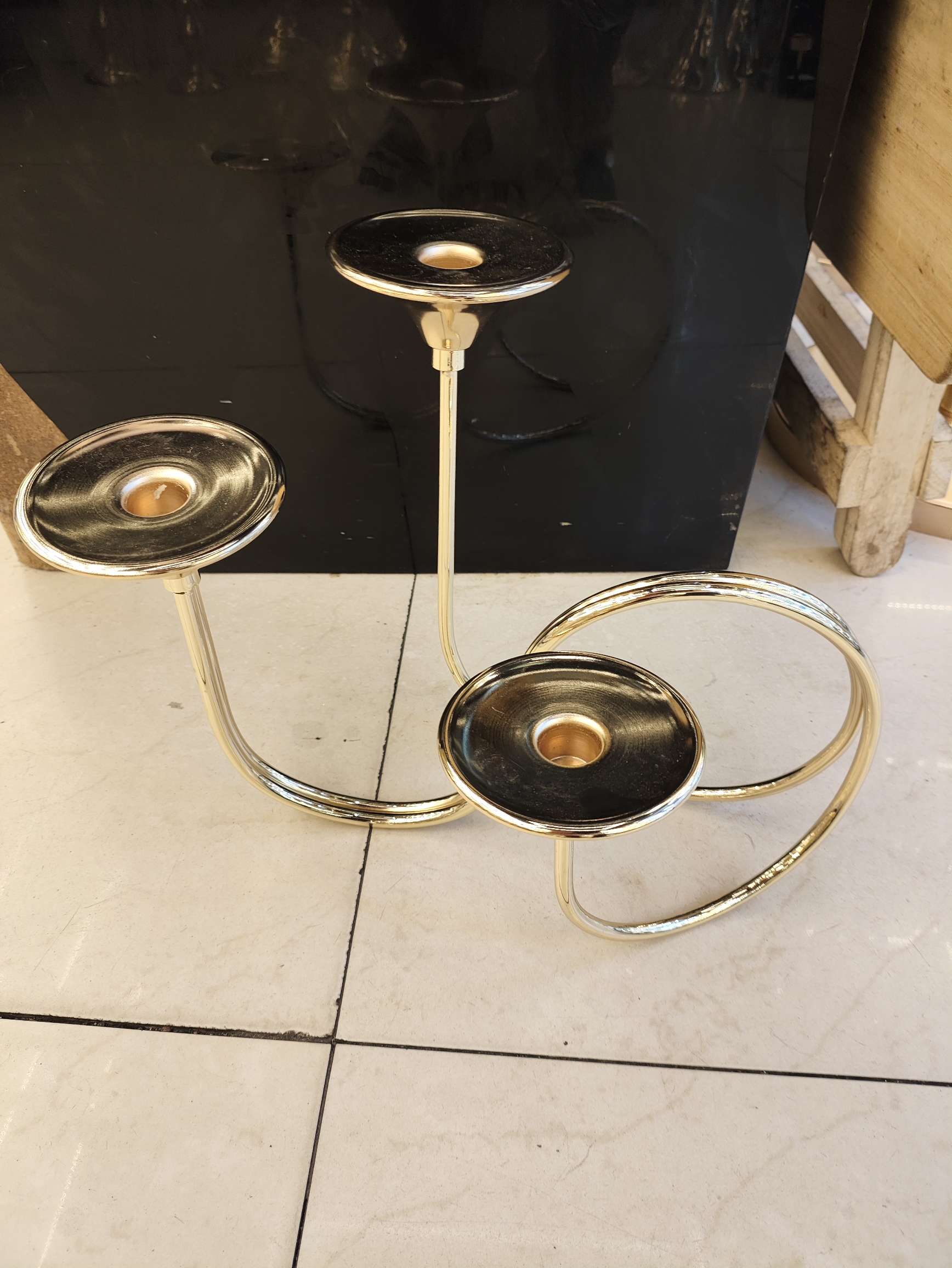 Four ironwork creative candlesticks