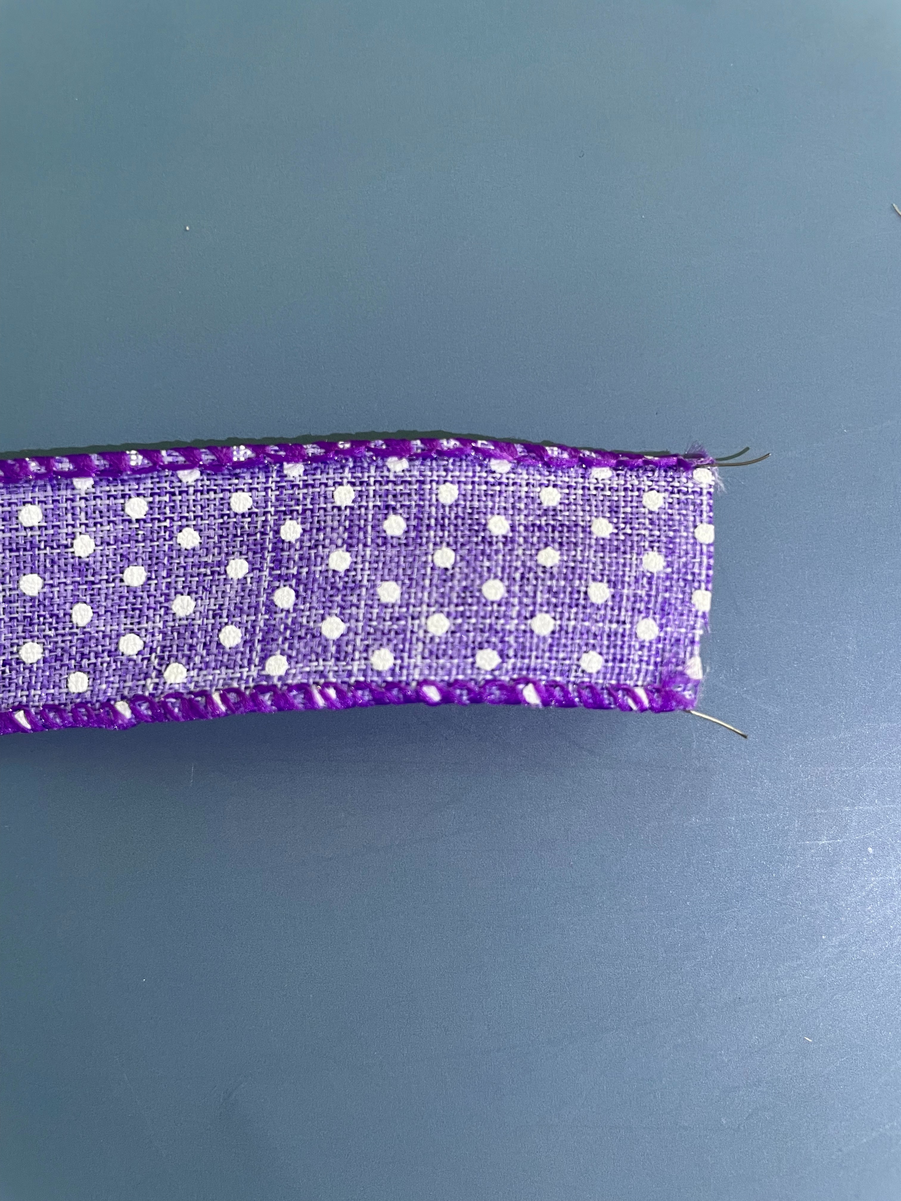 Item No. : 2322 Christmas Gift Packaging Decoration DIY Purple Imitation linen foam printed Small dot Iron Wire Christmas Webbing 2.2cm details Picture