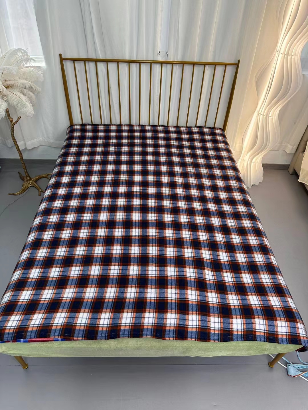 Factory wholesale flannel printed checkered velvet blankets, casual blankets, sofa blankets, nap shawl blankets, DB home textile velvet flannel blankets Specification image