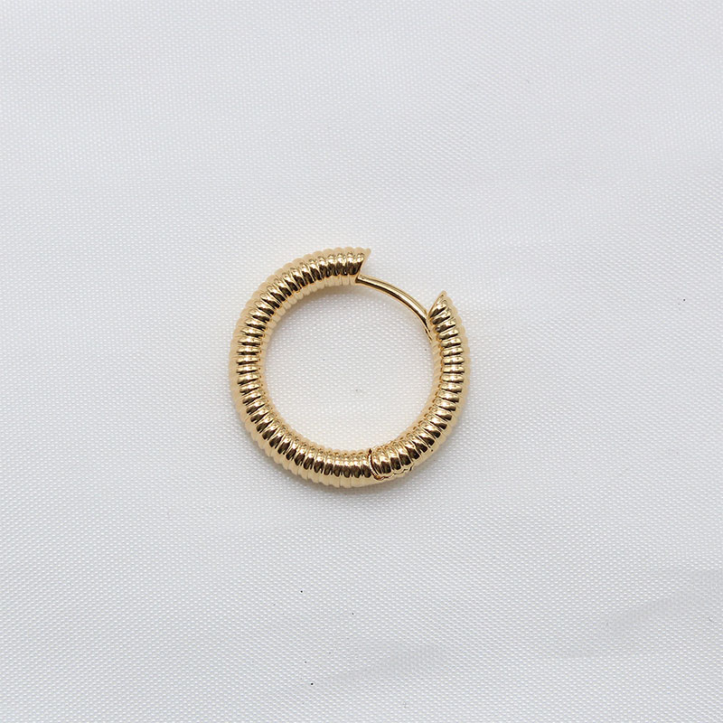 Retro ins' new high-end design floral ear studs, irregular geometric ring-shaped niche imitation gold earrings and ear buckles Specification image