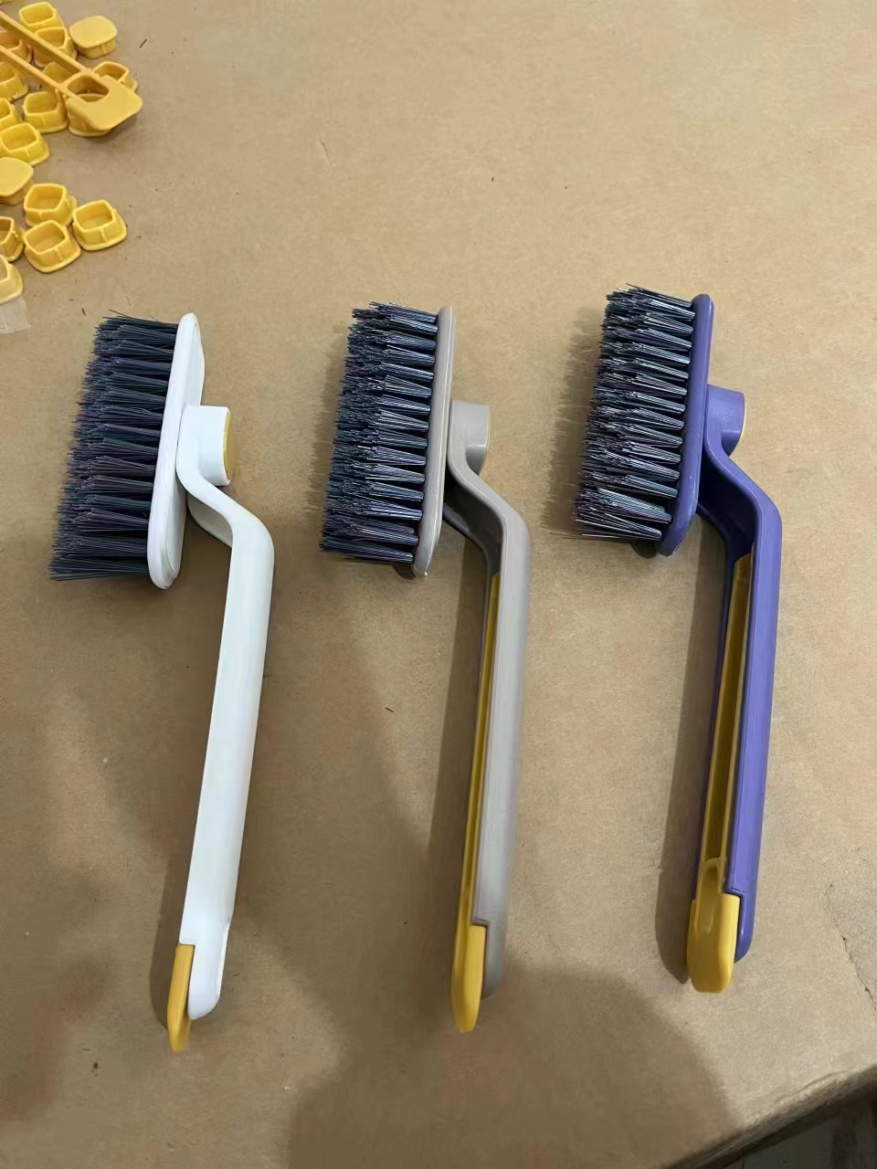 Rotary slot brush thumbnail