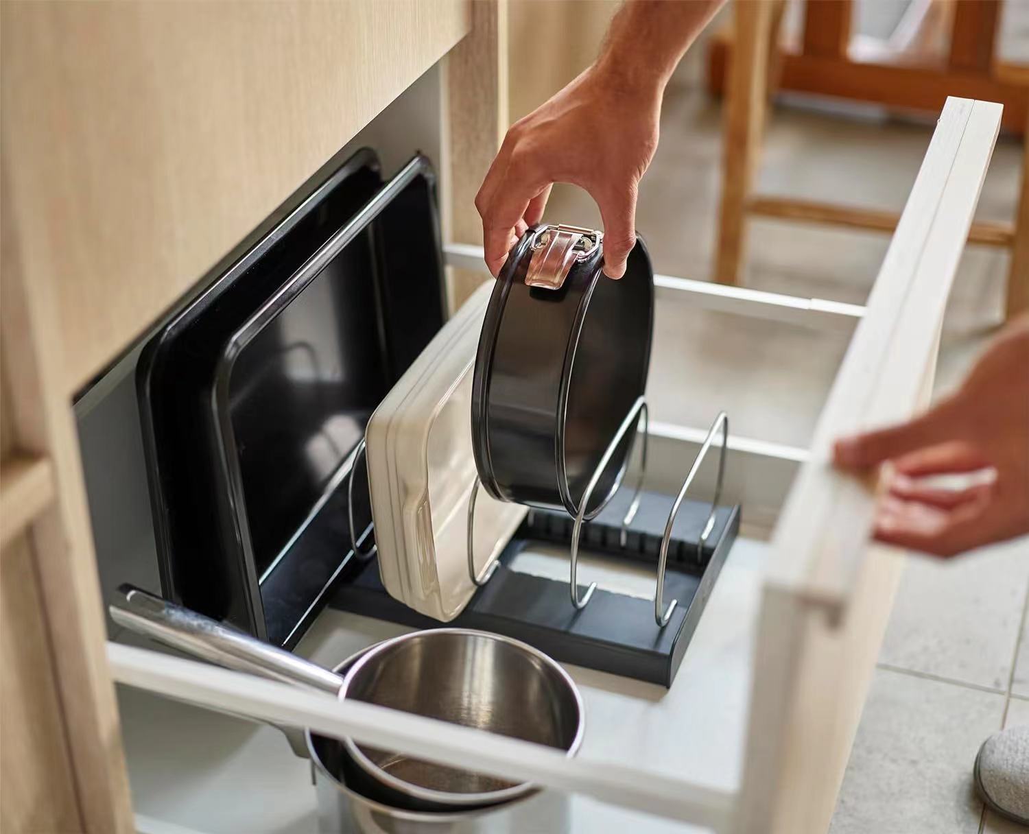 Baking tray rack, kitchen storage rack, multi-functional shelving rack, kitchen Lanzi practical kitchen shelving rack, high space utilization details Picture