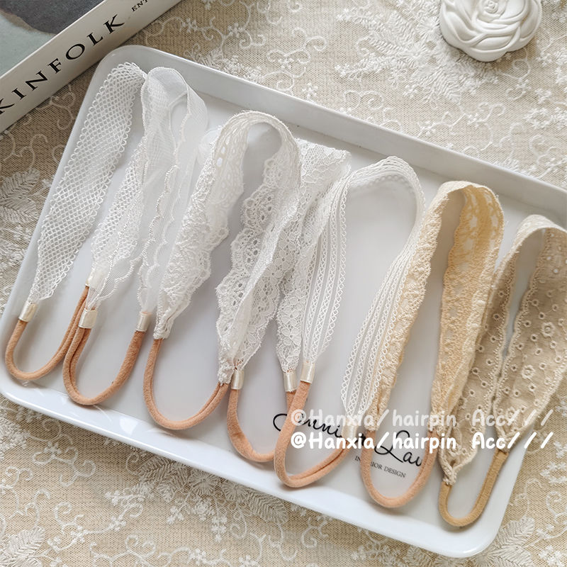 New Korean-style cute and elegant lace-trimmed hand-embroidered headband for children and babies, with a classic white hollowed-out headpiece Specification image