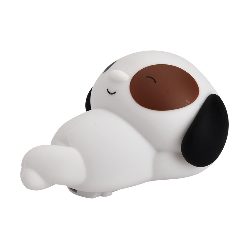 Cute pet sleep companion touch night light, bedroom atmosphere light, rechargeable led pat light, creative children's gift light Application Scenario